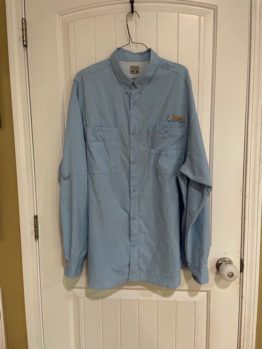 Columbia long sleeve PFG XL TG light blue button up shirt